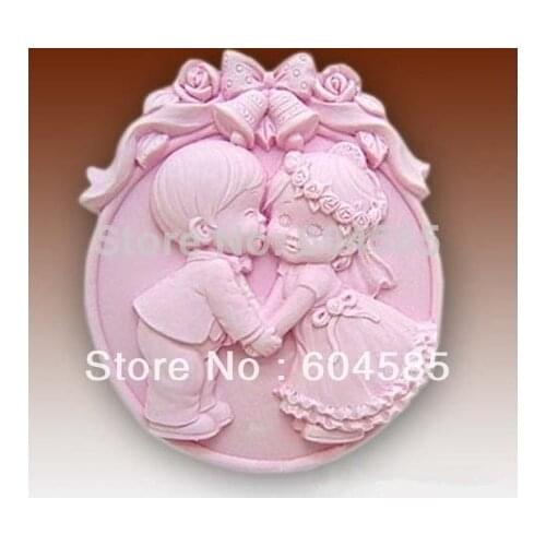 Little boy and girl kiss Fondant Mold Silicone Sugar mold Craft Molds DIY gumpaste flowers Cake Decorating