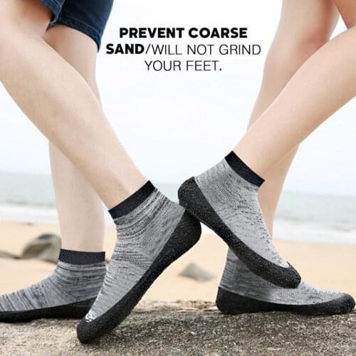 2021 New Bare Feet Shoes Men and Women Beach Lightweight Folding Socks Shoe Covers Foot Sports Shoes Casual Shoes