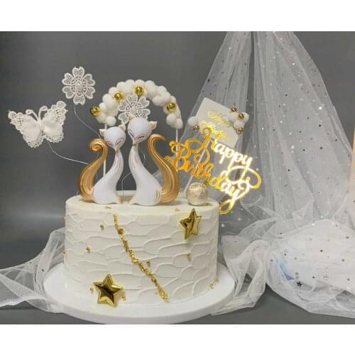 1PCS Plastic Merry Christmas Love Fox Cake Topper Home Ornament for Wedding Party Baby Shower Birthday Supplies DIY Cake Decor