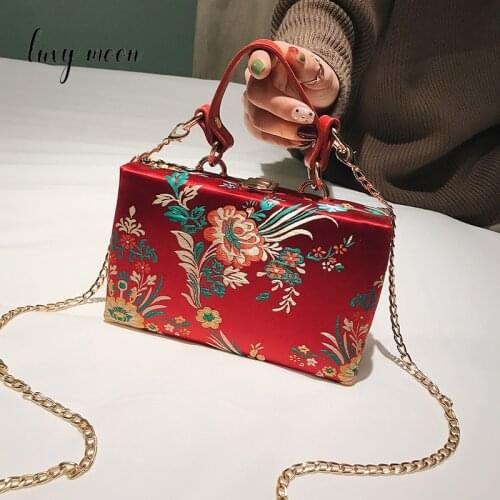 Womens Bag Retro Purses and Handbags Luxury Designer Embroidery Flower Clutch Bag Wedding Elegant Shoulder Evening Clutch Z070