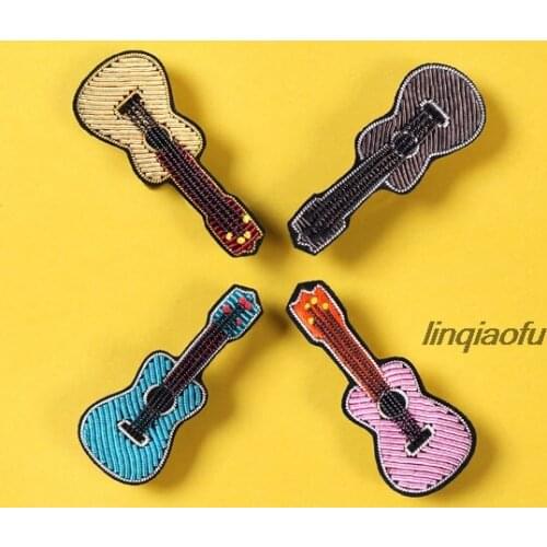 Hand-embroidered small guitar badge Neckline pin fixing clothes decorative badge