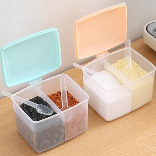 Transparent Spice Jar Plastic Portable 2-Grid Seasoning Box Spice Container With Lid & Spoon Seasoning Box Salt Shaker