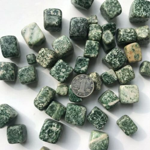 Drop Shipping 100g Natural Green Tumbled Stone Irregular Polishing Rock and Quartz Healing Stones and Crystals