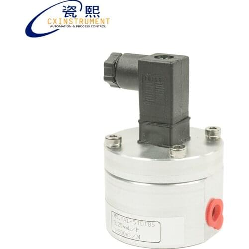 Female Thread connection Stainless Steel material 0.5~100 L/h measuring Range pulse output Triethylene flow meter