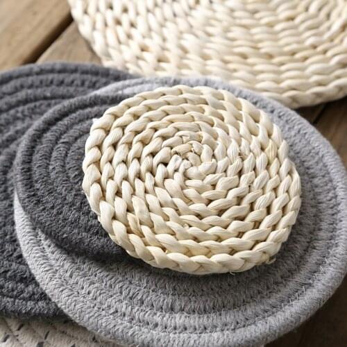 Hot Sale Handmade Weave Non-slip Placemat Coaster Corn Hull For Table Dinner Round Insulation Pads Table Mats Pads Home Decor
