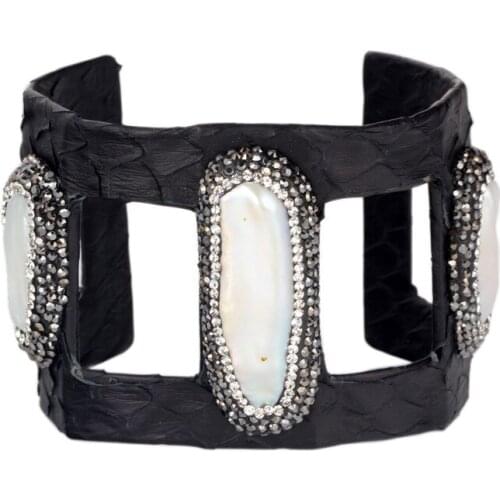 Personality Style Hollow Charms Wide Cuff Bangle Fashion Women Jewelry Shell Accessories Femma Manchette Leather Cuff Bangle