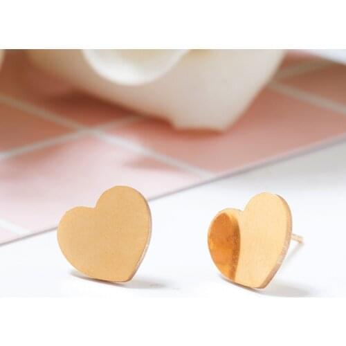 2019 new trendy minimalist cute golden heart shape stud earrings for women and girls Ear ornaments Party Jewelry Accessories