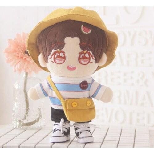 Now 20cm Star xiaozhan Yibo Doll cloth Cute Fisherman Hat Love Bean Accessories Fur Clothes Black Pants Hat Backpack