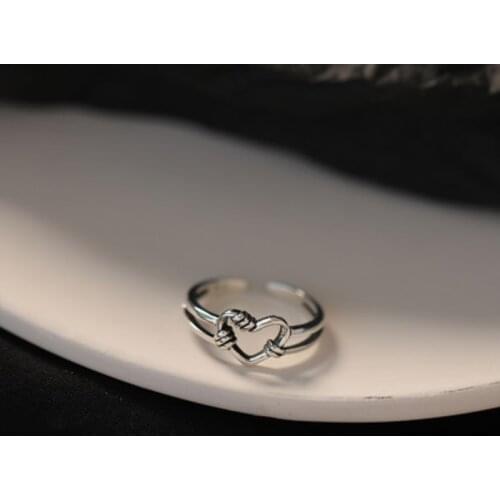 Vintage Hollow Heart Rings for Women Punk Adjustable Finger Rings Ancient Retro Fashion Ring Jewelry Women Girl Gifts