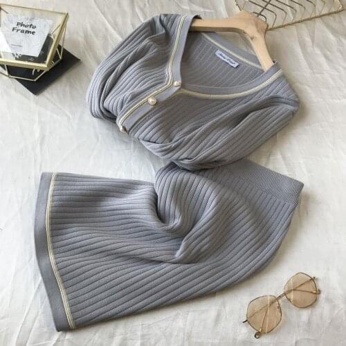 Knitting suit womens 2021 new spring and autumn light mature style goddess Fan Yangqi fashion skirt two-piece set