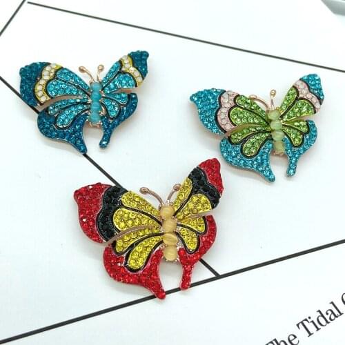 2021 Stylish simplicity New Arrival Rhinestone Omber Color Blue Butterfly Brooches For Women Insect Pin Winter Design Jewelry