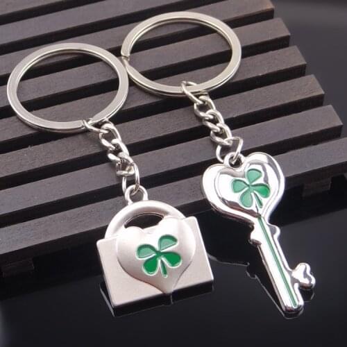 FREE SHIPPING BY DHL 200 pairs/lot 2019 New Metal Four Leaf Clover Couple Keychains Key and Lock Heart Keyrings Lovers Gifts