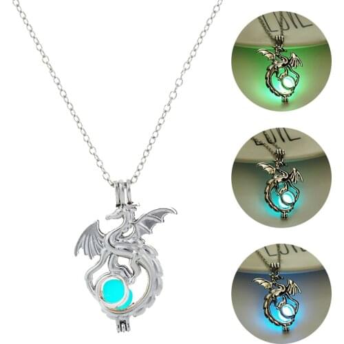 2019 Fashion Dragon Glowing Stone Necklace Women Man Glow in the Dark Pendant Necklace Movies TV Luminous Decoration Jewellery
