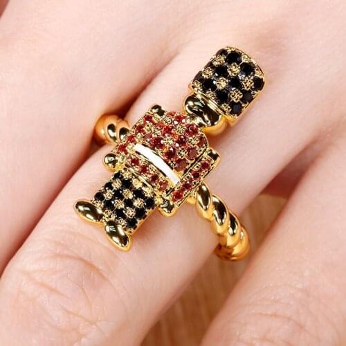 New Design British Royal Guard Inspiration Sir Beard Red/Black Crystal Drill Zircon Wedding Party Ring for Women Wedding Jewelry
