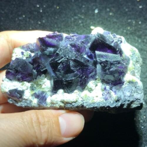 148.4gNatural purple fluorite and crystal mineral specimen stone home decoration aura healing round vein teaching QUARTZ GEM