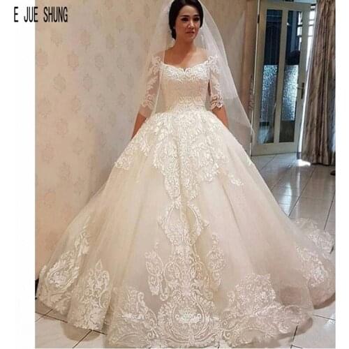 E JUE SHUNG New Vintage Ball Gown Wedding Dresses Half Sleeves V Neck With Appliques Lace Up Back Bridal Dresses robe de mariee