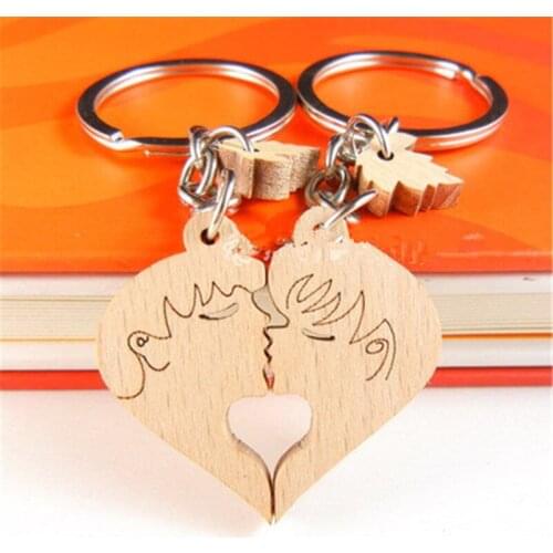 Europe and the United States hot couple key chain wooden creative key ring wood key ring ring Valentines Day gift wholesale