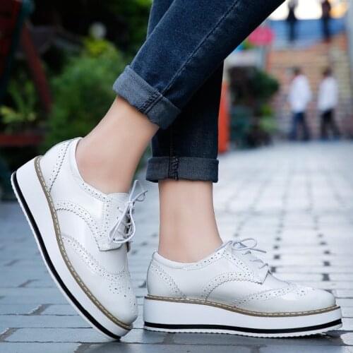 Women Causal Shoes Lace-Up Genuine Leather Lightweight Women Flats Soft And Comfortable Big Size 35-40 Shoes For Women 2020