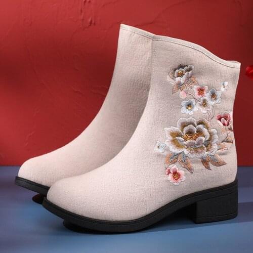 Autumn New High-top Womens Boots Exquisite Embroidered Boots Rubber-soled Martin Single Boots Mid-tube Boots Q10-47