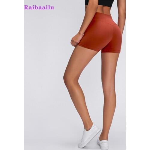 2020 spring and summer new no embarrassing line yoga shorts female double-sided sanding training running sports three-point hot