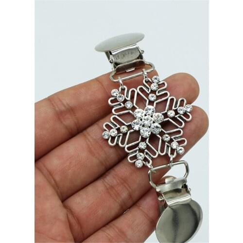 New 1PC Cardigan Clips Snowflake Diamond Sweater Clips Cloth Shirt Collar Holder Clip Accessories High Quality
