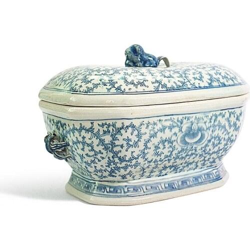 Blue And White Porcelain Box With Cover ceramic tea jar porcelain decorate jar caddy wedding jar vase