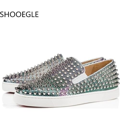SHOOEGLE Brand Fashion Men Platform Flats Round Toe Slip On Rivet Shoes Spikes Footwear Daily Walking Shoes Leisure Men Shoes