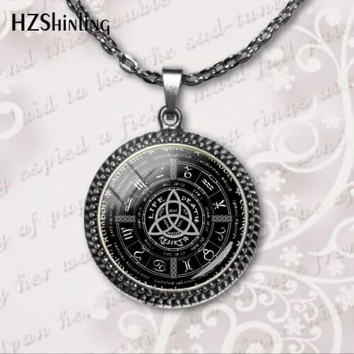 2018 New Fashion Pagan Wheel Of The Year Necklaces Pentagram Pendant Round Photo Wiccan Jewelry Glass Cabochon Necklace