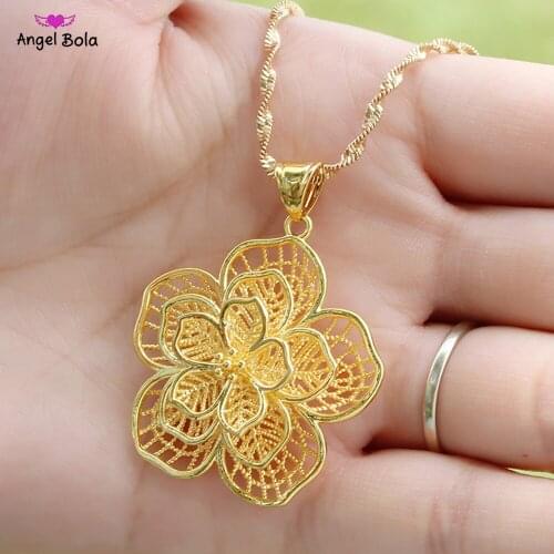 Flower Pendant Necklace Muslim Islamic Luxury Gold Jewelry Wedding Banquet Womens Exquisite Temperament Jewelry Necklace