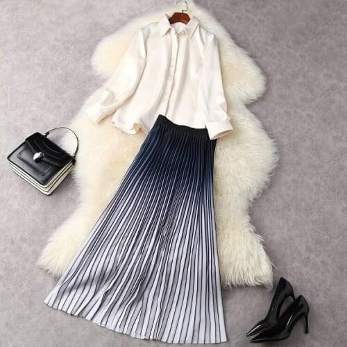 European and American womens wear for spring 2021 Long sleeve shirt Gently colored pleated skirt Fashion suits
