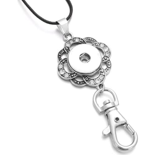 New Snaps Jewelry Vintage Metal Crystal 18mm Snap Button Pendant Necklace for Women Girls Gifts Button Necklace Jewelry