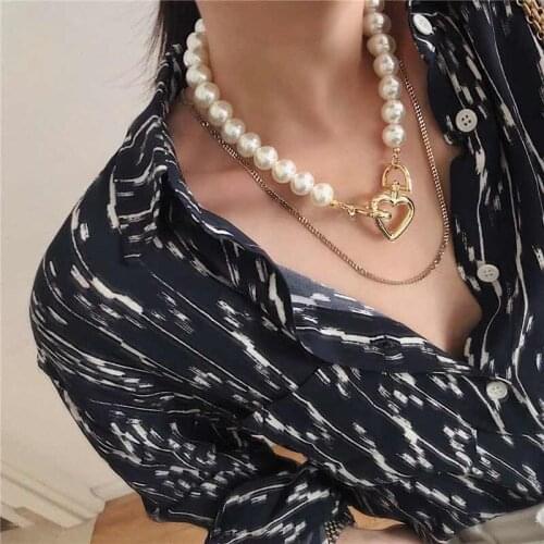 Dvacaman Vintage Simulated Pearl Beads Chain Choker Necklace Women Gold Color Metal Heart Buckle Statement Necklace Wholesale