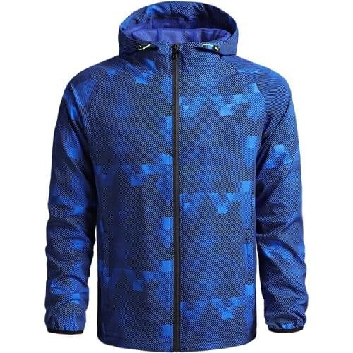 New Men Jackets Casual Outwear Hooded Sun Protection Jacket Windbreaker Sports Cycling Thin Coat Mens Fashion Camouflage Jacket