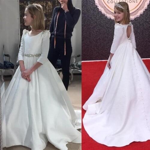 White Long Sleeves Satin Flower Girls Dresses Beaded Ruffles Hollow Back A Line Floor Length Flower Girl Dresses Formal Wears