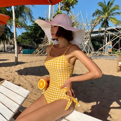 Korea Monokini Women Swimwear Yellow Swimsuit Padded Push Up Bathing Suit sexy Monokini Beachwear 2020 maillot de bain femme
