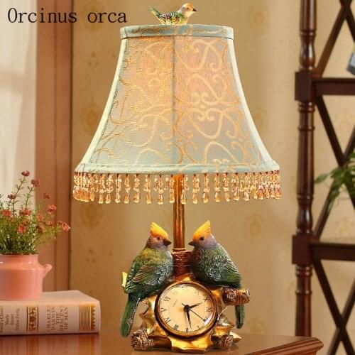 American retro creative bird watch and table lamp living room bedside lamp French classical resin decorative table lamp