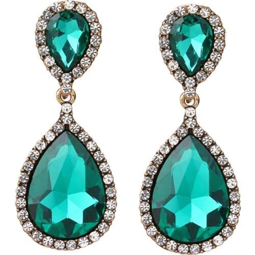 Bettyue New Fashion Trend Waterdrop Appearance With Charming Green Zirconia Gorgeous Earring For Women Elegant Ornament In Party