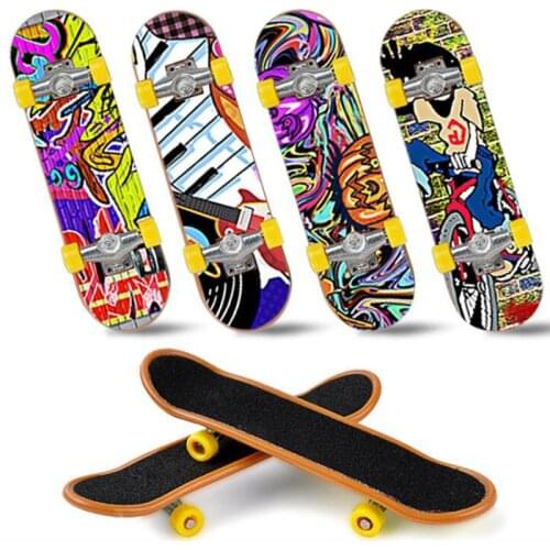 1PC 1pcs Fingerboard Mini Finger Skateboard Plastic Finger Skate Scooter Throwbacks Original Boys Mini Skateboard Toy