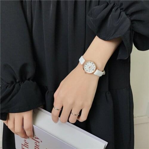 Small And Simple Temperament Middle School Students Literary Fan College Style Retro Small Fresh Quartz Watch