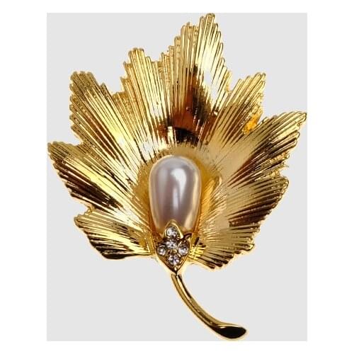 Amorita boutique design gold color leaf brooches