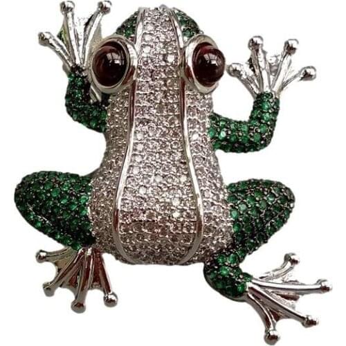Y·YING Clear Green Cubic Zirconia Pave Frog Pin Pendant in White Gold Plated