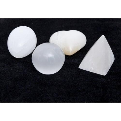 1pcs Selenite Stones And Minerals Natural Heart pyramid Love Quartz Healing Specimen Decoration