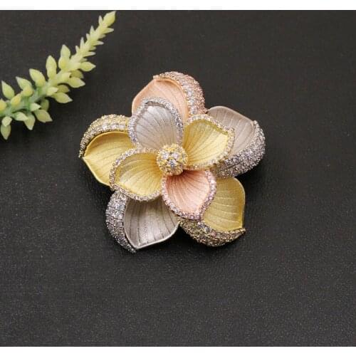 Vanifin Fashion Jewelry Luxury Bridal Exquisite Flower Brooch Pin for Engagement Wedding Micro Paved Popular Gifts