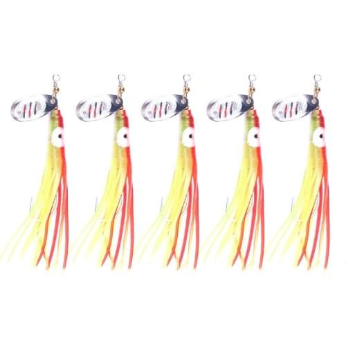 10pcs/lot 7.5g Metal Fishing Lure Spoon Spinner Bait Fishing Tackle Paillette Hard Bait Isca Artificial Feather hook