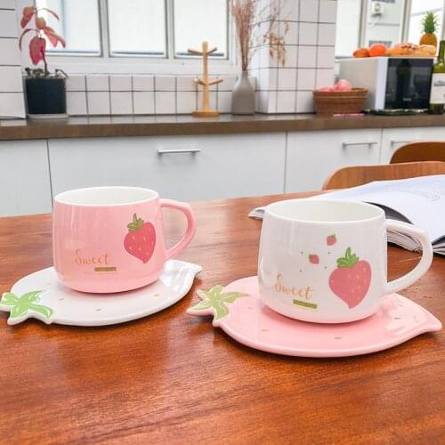 250ML Creative Water Cup With Saucer Kawaii Strawberry Ceramic Milk Mug Juice Coffee Mugs Cartoon Drinking Cup Childrens Gifts