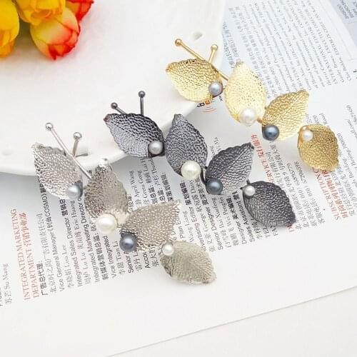 Korean fashion retro metal hairpin four leaves pearl side clip jewelry