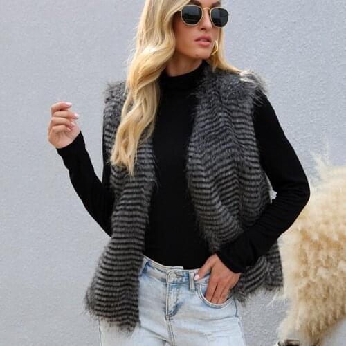 Lady Faux Fur Vest Trendy Peacock Feather Stripe Print Sleeveless Jacket Elegant Slim-fit Party Outerwear Casual Plush Waistcoat