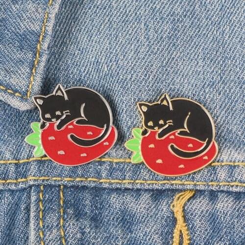 Fruit Cat Pins Black Cat Brooches Kitty Badges Brooches for Women Cute Kawaii Jewelry Gift for Cat Lady Friends Wholesale