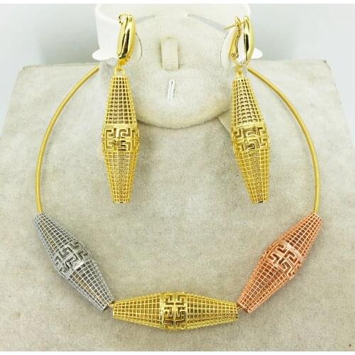 High quality Jewelry 750 Gold Jewelry Large collection for womens African Bead Jewelry collection stylish necklace set