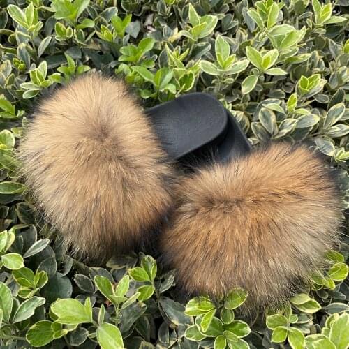 New Ladies Big Raccoon Fur Slippers Cute 100% Real Raccon Slides Plush Luxury Fashion Furry Beach Sandals